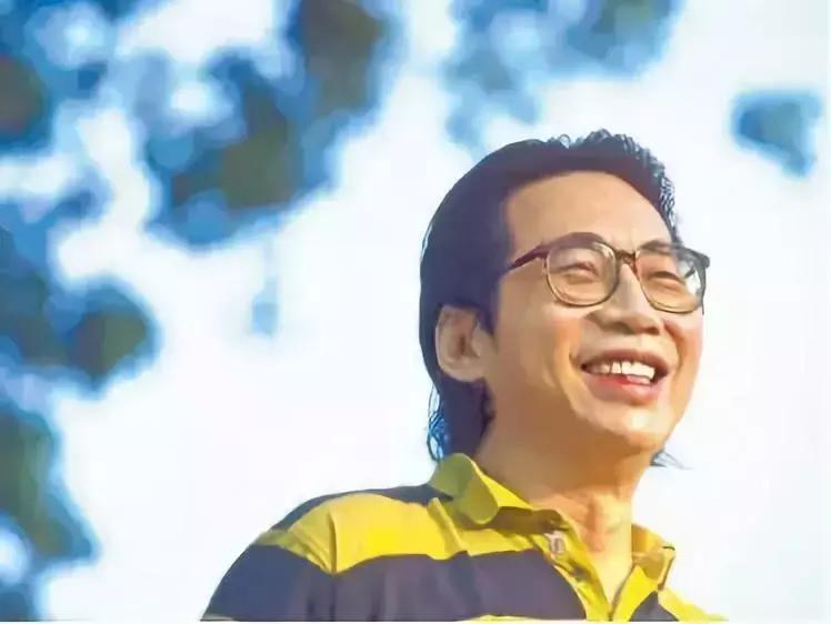 黄伟文和林夕一起写歌,林夕与黄伟文谁水平更高