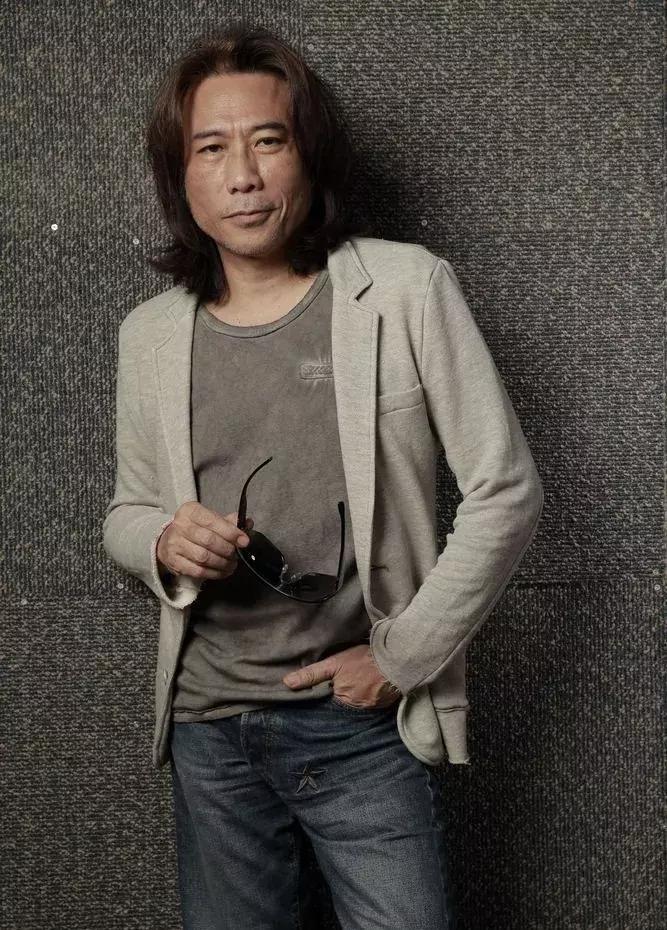 黄伟文和林夕一起写歌,林夕与黄伟文谁水平更高