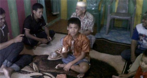 能下蛋的男人：印尼一男子竟每三月产蛋一次