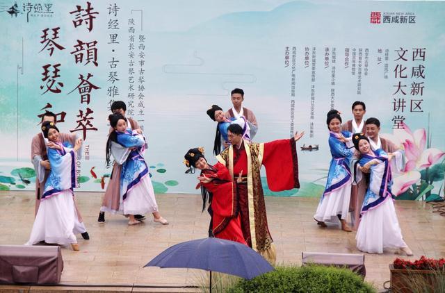 绵绵细雨中的乡村音乐会,绵绵细雨中