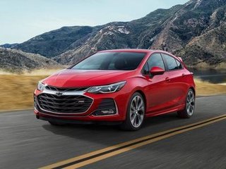 雪佛兰科鲁兹2011款现在卖多少钱,雪佛兰科鲁兹2020款报价及图片2.0