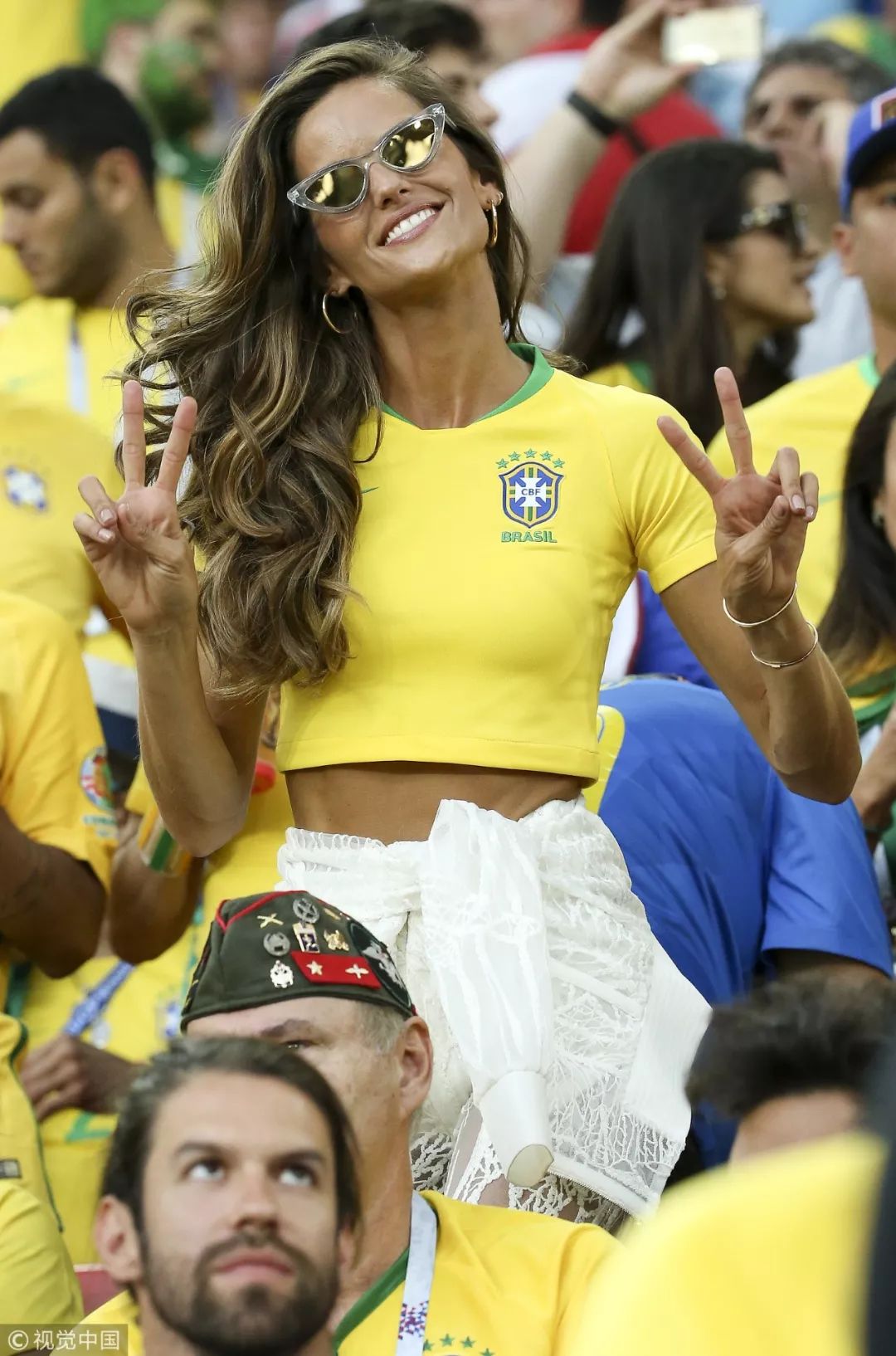 看看你们的球衣怎么穿,在夏天如何穿球衣不尴尬