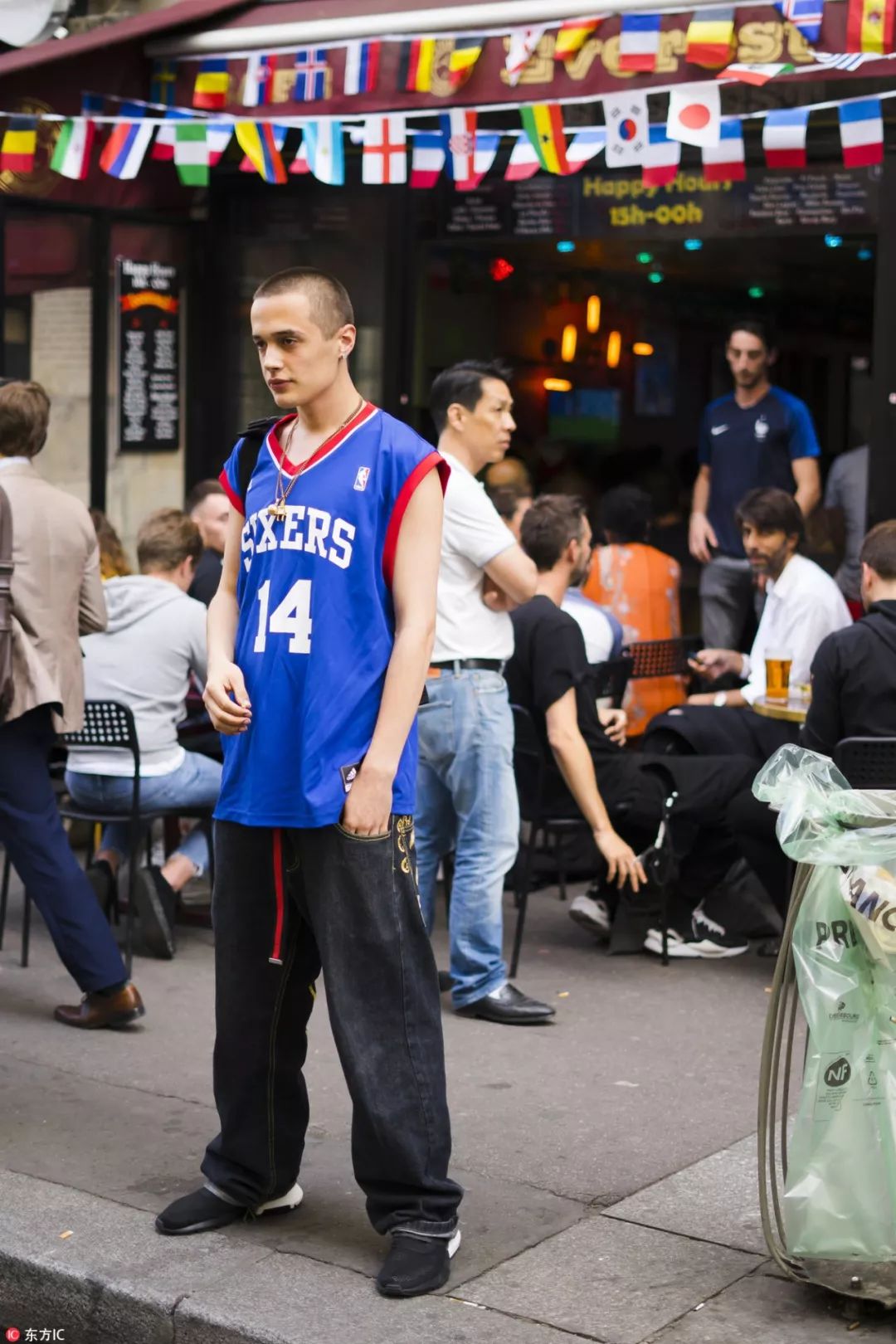 看看你们的球衣怎么穿,在夏天如何穿球衣不尴尬