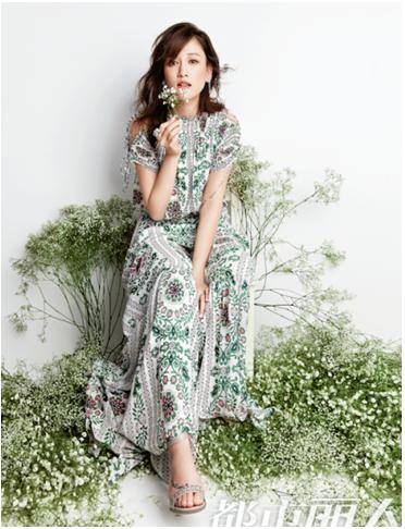 戴铂金珠宝的明星,明星铂金项链佩戴效果