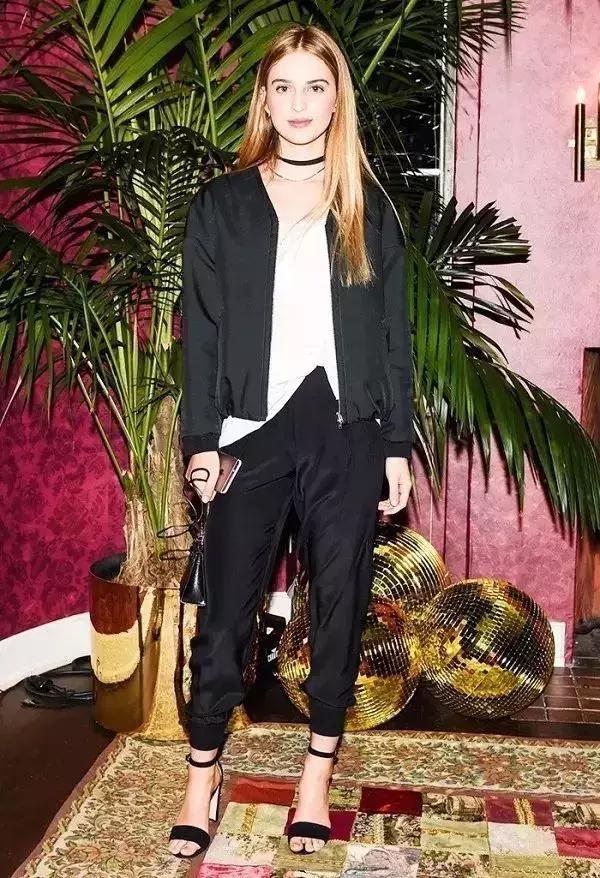 即便是靠血统混的公主圈,还是一个看脸的圈子啊