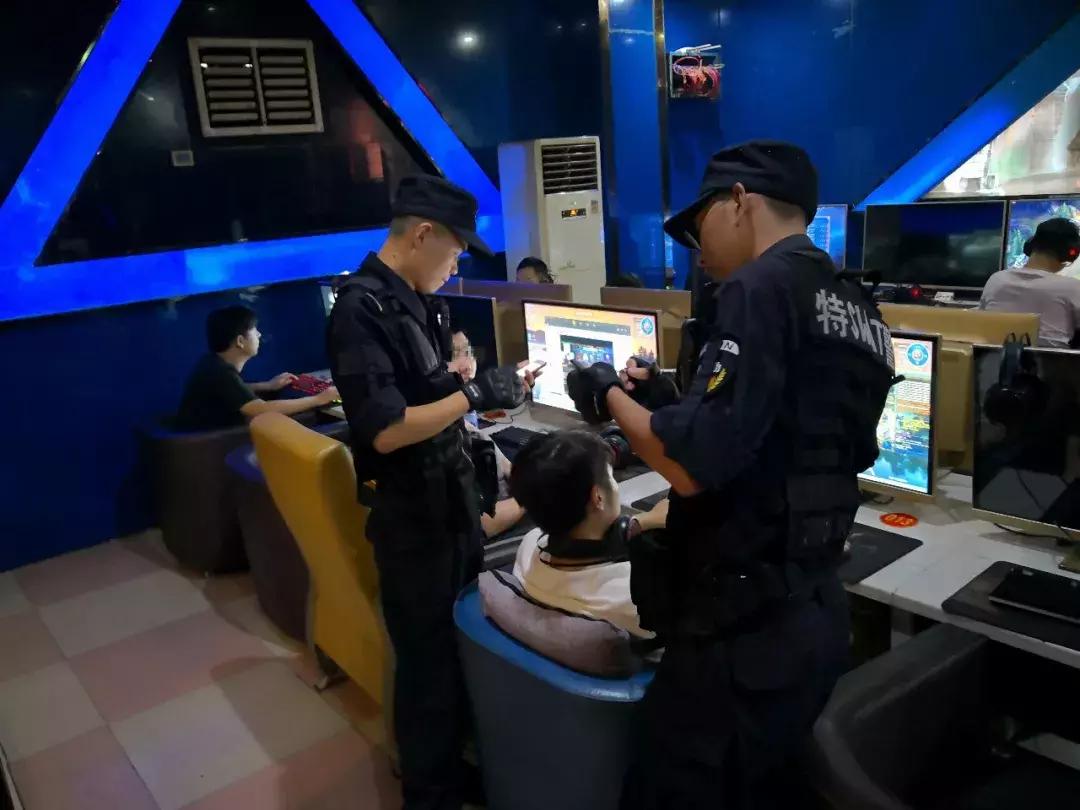 湖北仙桃公安最近抓捕人员,仙桃便衣民警抓捕现场