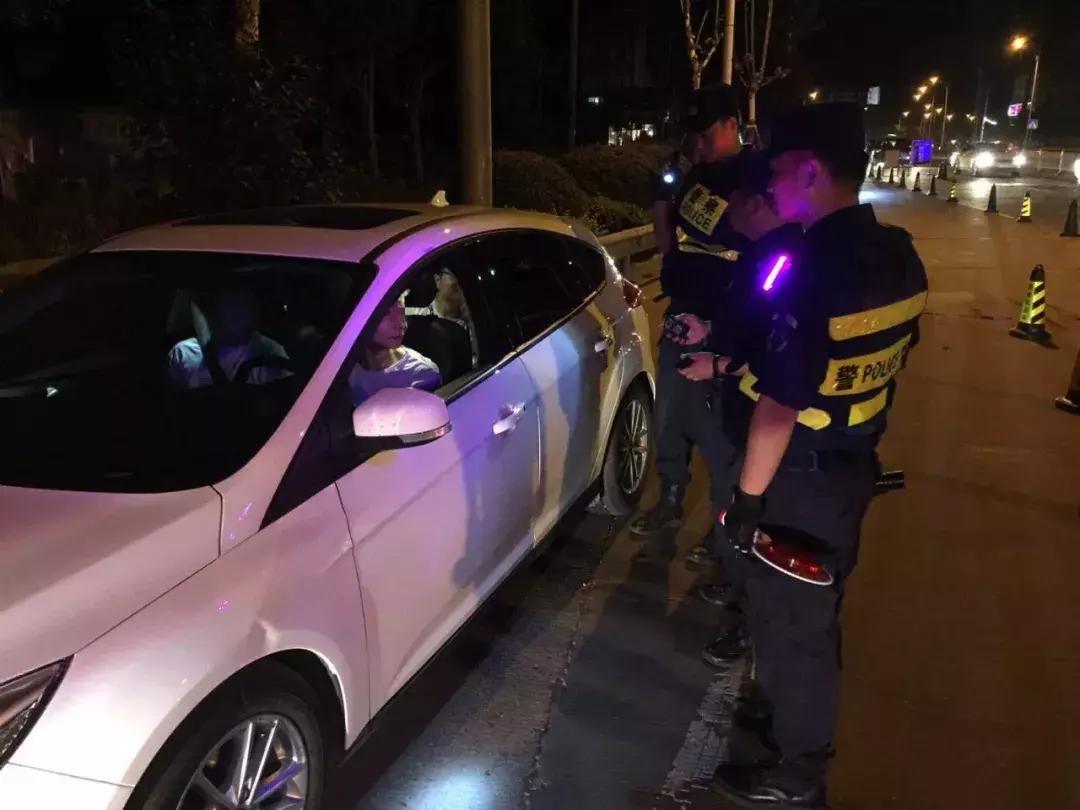 湖北仙桃公安最近抓捕人员,仙桃便衣民警抓捕现场