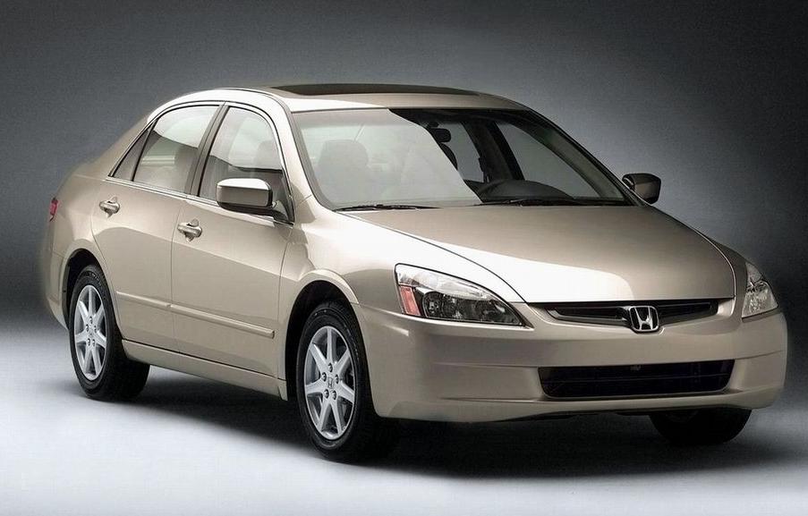 老雅阁油耗怎么样,老雅阁有6缸吗