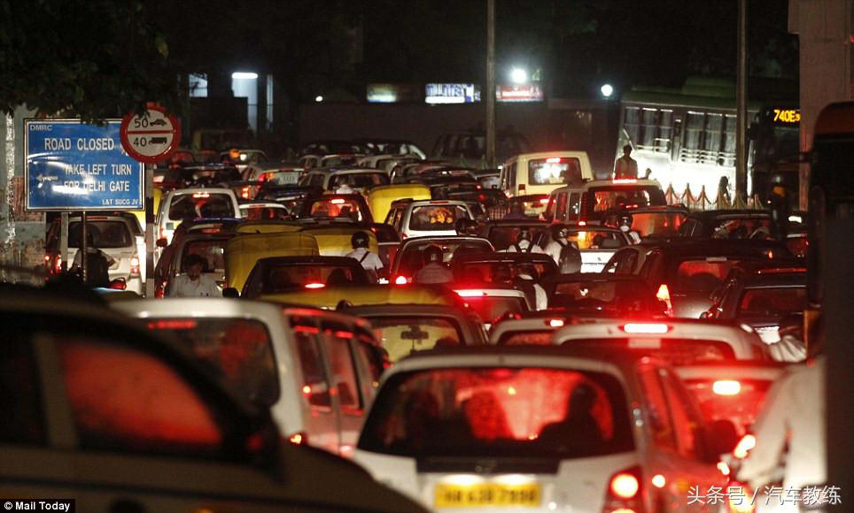 堵车别堵心下一句,城市堵车问题有什么好的解决方案