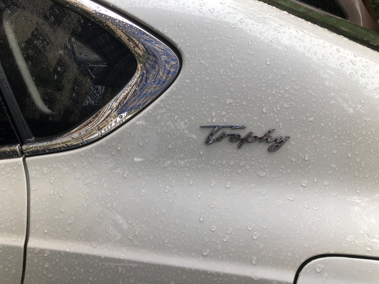 名爵3新款和老款,3万多新款名爵3