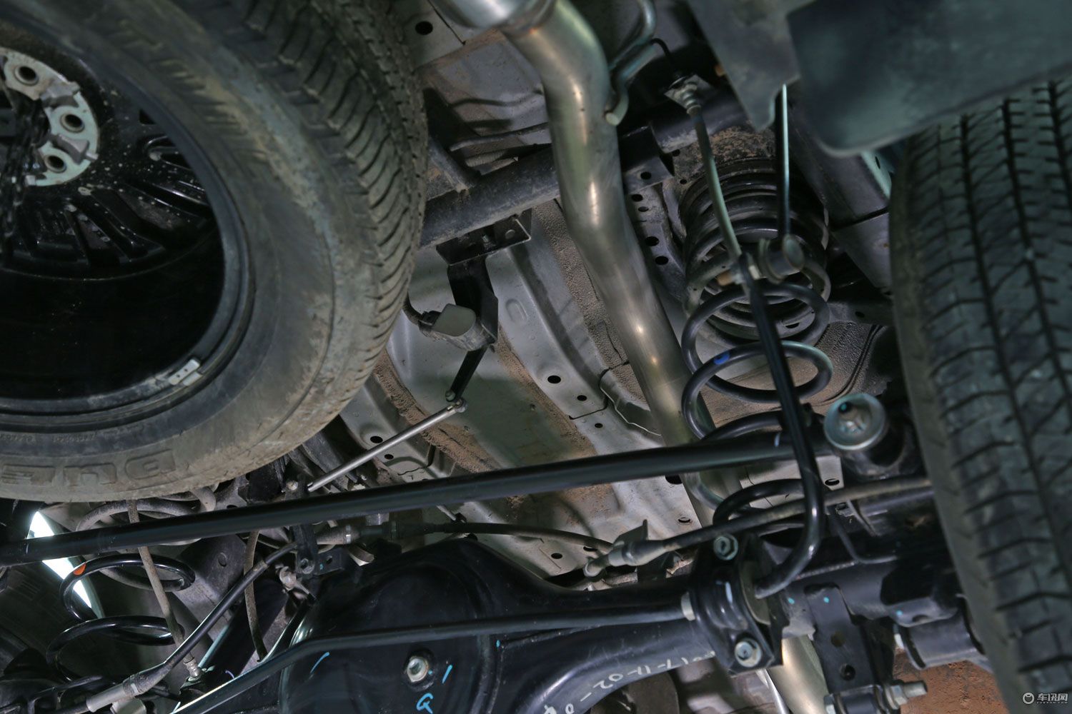 夏东看日产途达底盘,2024款日产途达底盘视频