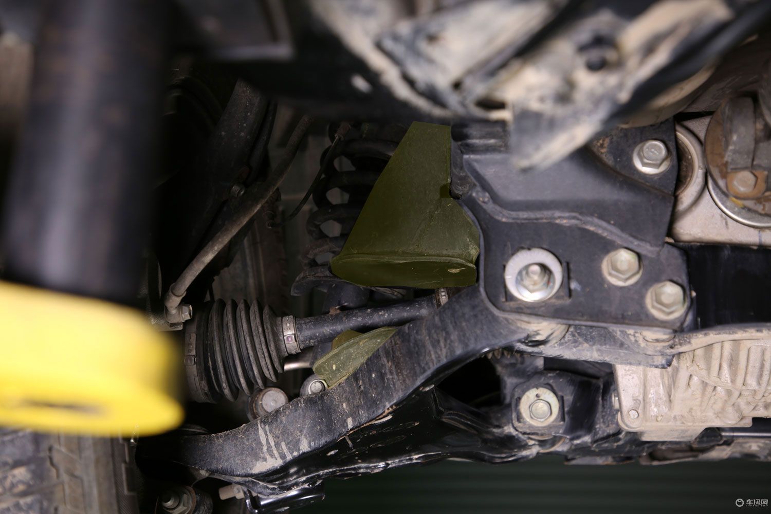 夏东看日产途达底盘,2024款日产途达底盘视频