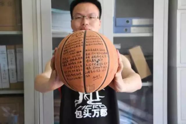 认真学团章做合格团员,学团史做合格共青团员