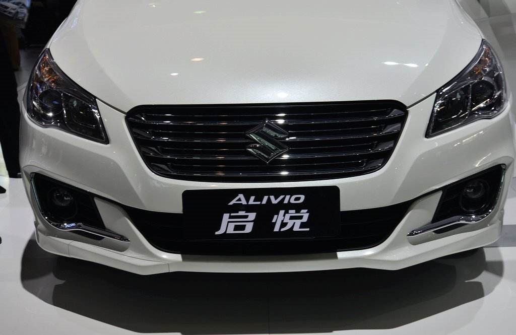 铃木启悦与丰田卡罗拉哪个好,铃木启悦优缺点