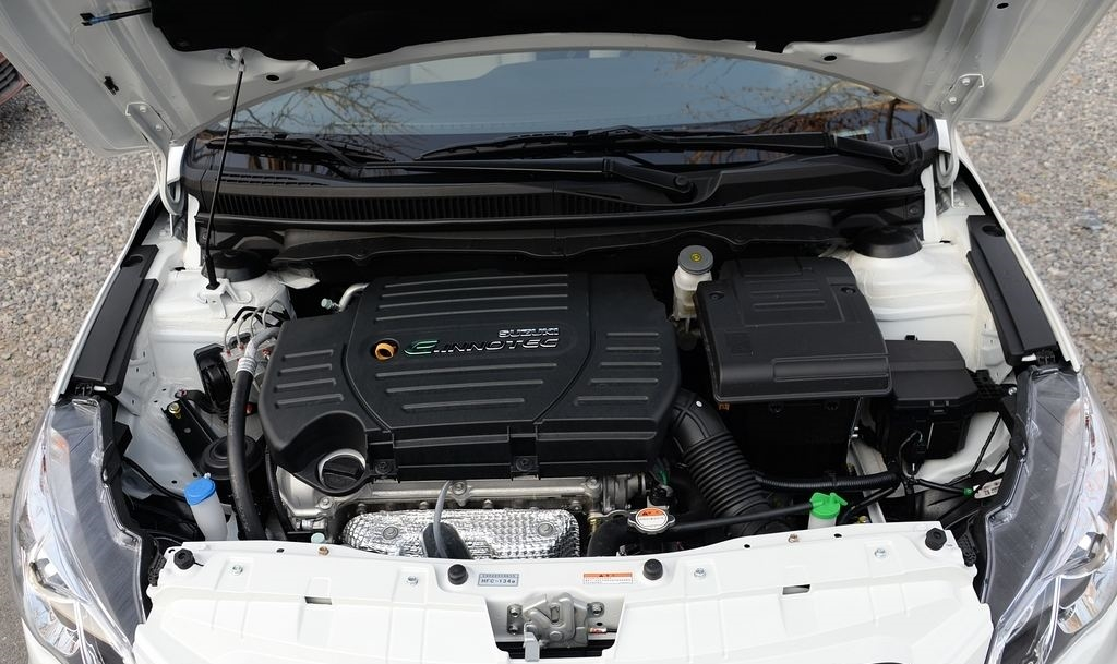 铃木启悦与丰田卡罗拉哪个好,铃木启悦优缺点