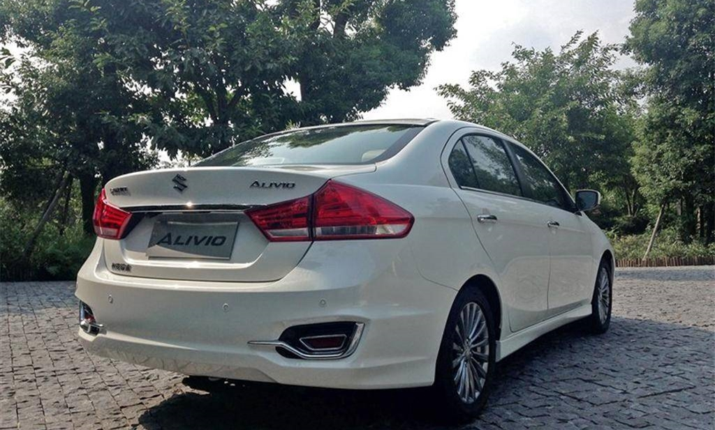 铃木启悦与丰田卡罗拉哪个好,铃木启悦优缺点