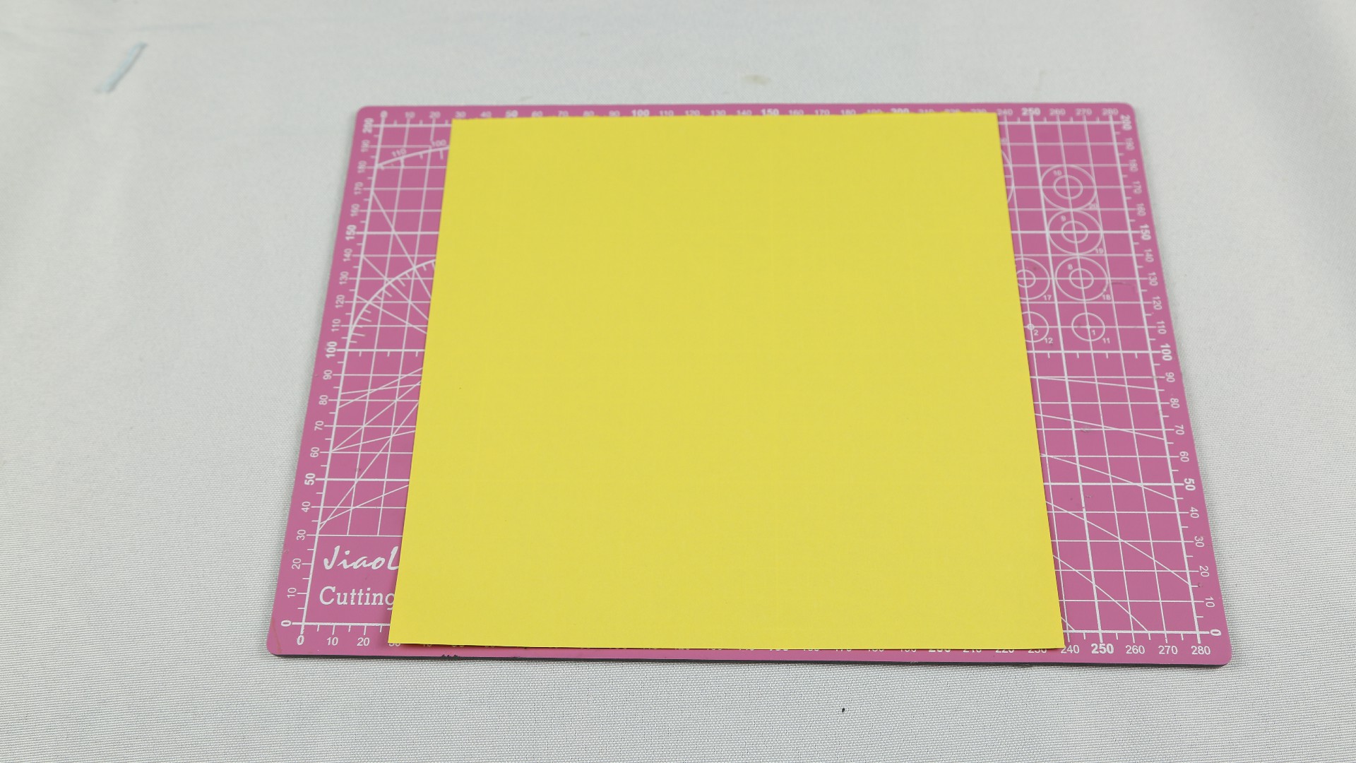 想要恐龙玩具,不用再去商场买了,姑娘教你巧用一张纸折出来