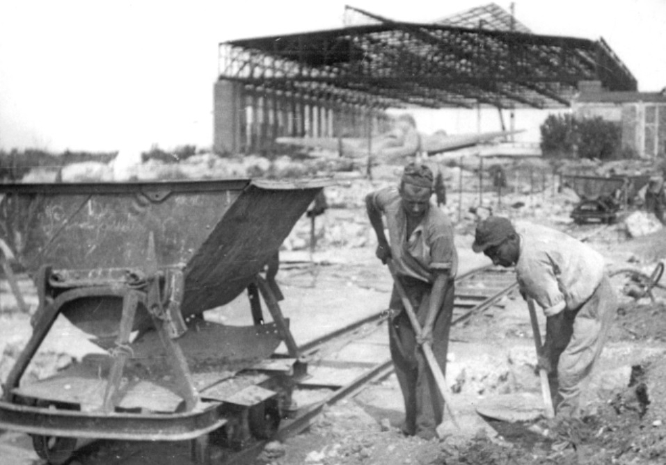 苏联是如何对待日本关东军俘虏的,苏联如何对待德国战俘