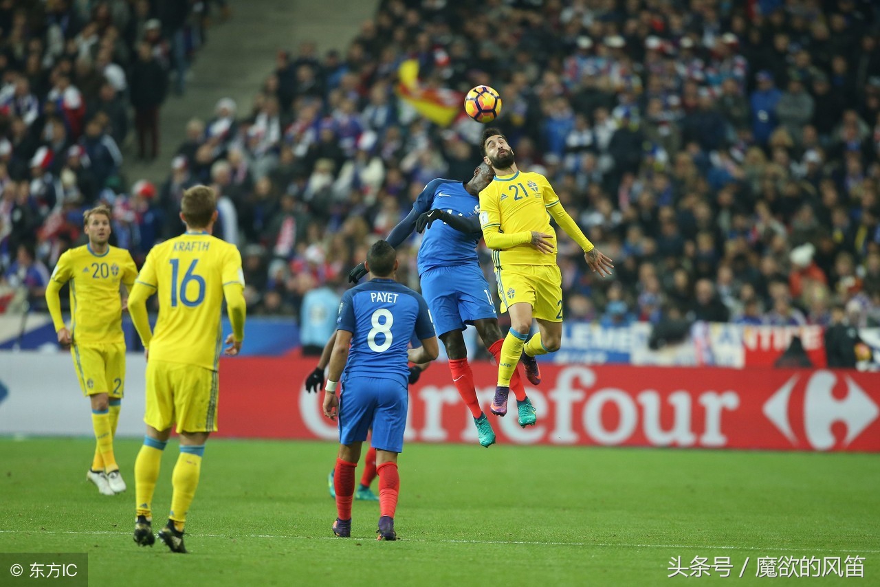 免费啤酒加实况足球，世界杯决赛营口中天市府广场万名球迷嗨翻天