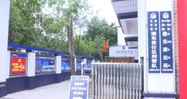 电动车后座小孩掉了后续,电动车带小孩的事故