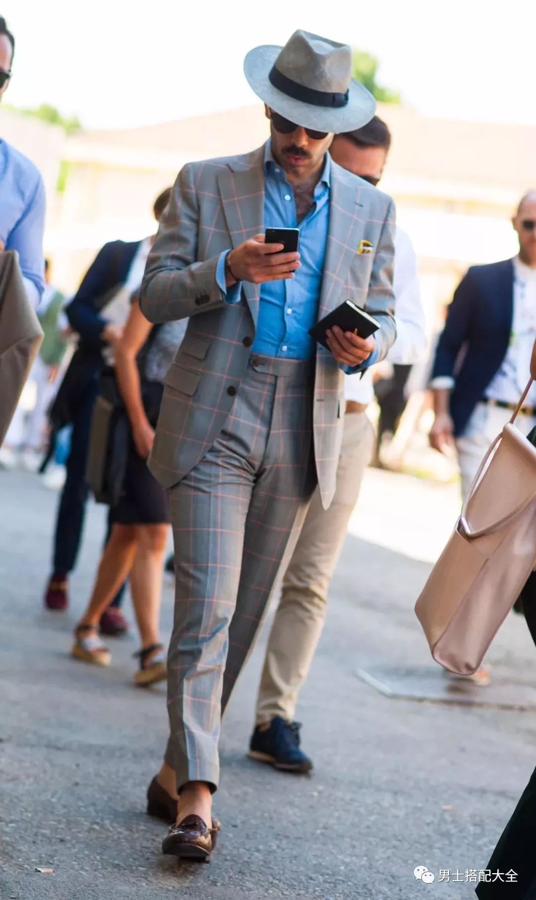 瘦瘦的男生怎么增肌,瘦瘦的男生怎么穿才好看