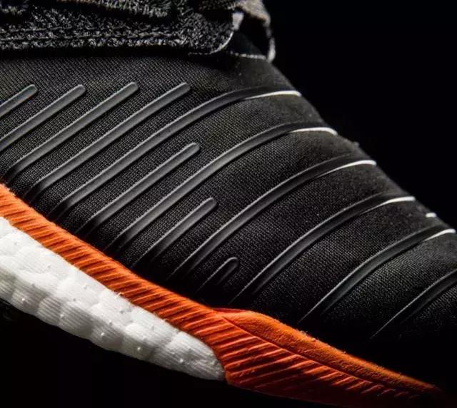 我的意中人会踏着七彩祥云来接我,我的意中人会踏着七彩祥云而来