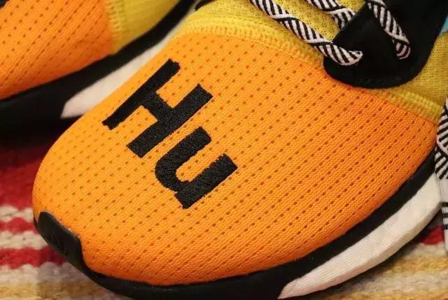 我的意中人会踏着七彩祥云来接我,我的意中人会踏着七彩祥云而来