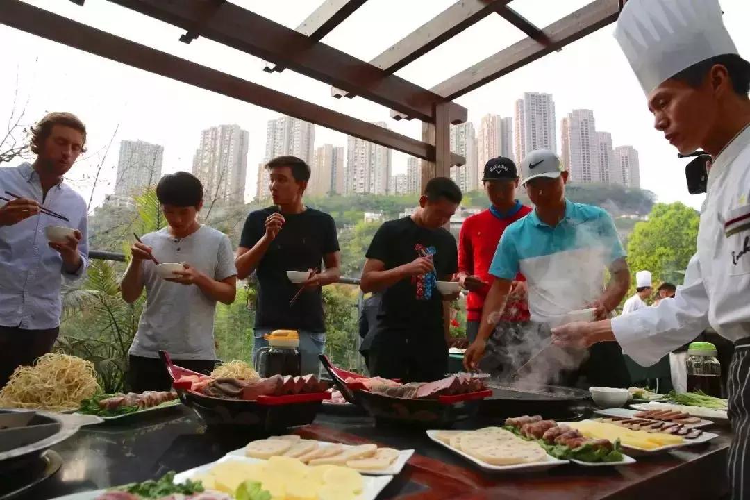 楂樺皵澶殑璧涗簨涔愯叮,楂樺皵澶帺娉曞拰涔愯叮