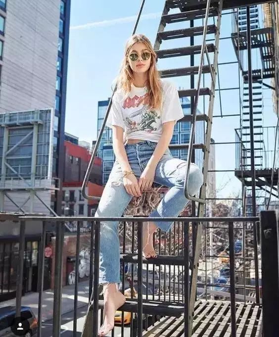 体恤的3种穿法,t恤搭配阔腿裤穿法