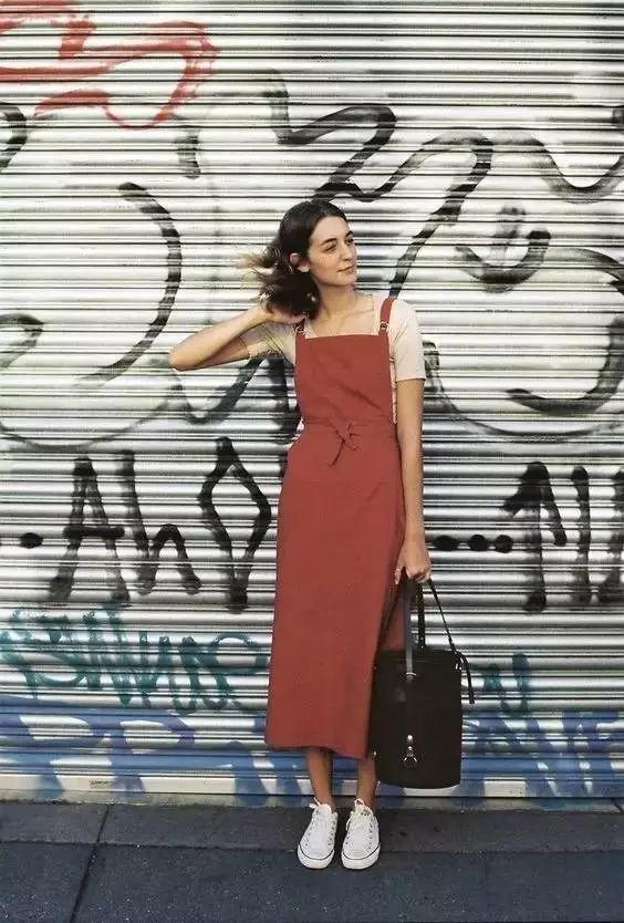 体恤的3种穿法,t恤搭配阔腿裤穿法