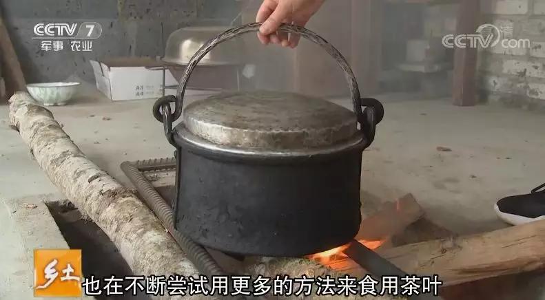 用臭油灯炖鸡拿陈年普洱茶煮饭:腾冲这些美味开启的是浓浓乡愁