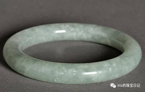 翡翠蓝水和飘花哪个好,飘花蓝水翡翠如意