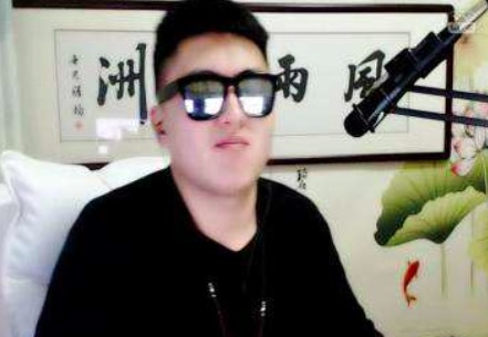 yy阿哲谢小宇文儿团战直播回放,主播文儿连麦阿哲