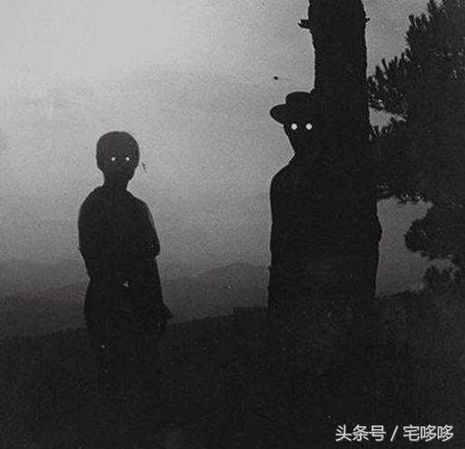 10张没p图但透露着诡异的照片,19张诡异的图片