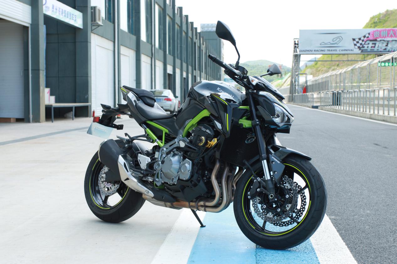 川崎z900有弯道abs吗,川崎z900拉爆