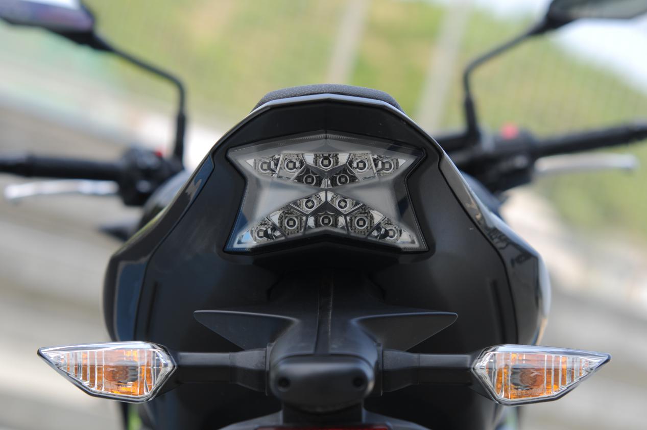 川崎z900有弯道abs吗,川崎z900拉爆