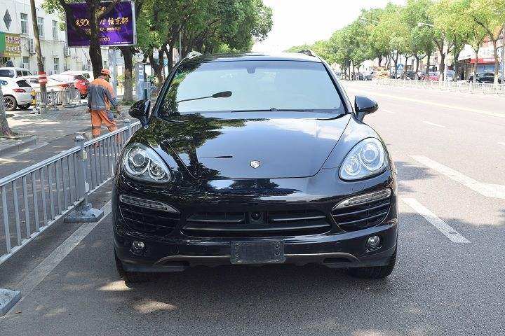 开奔驰宝马都是干什么工作的,开宝马上班的真实感受