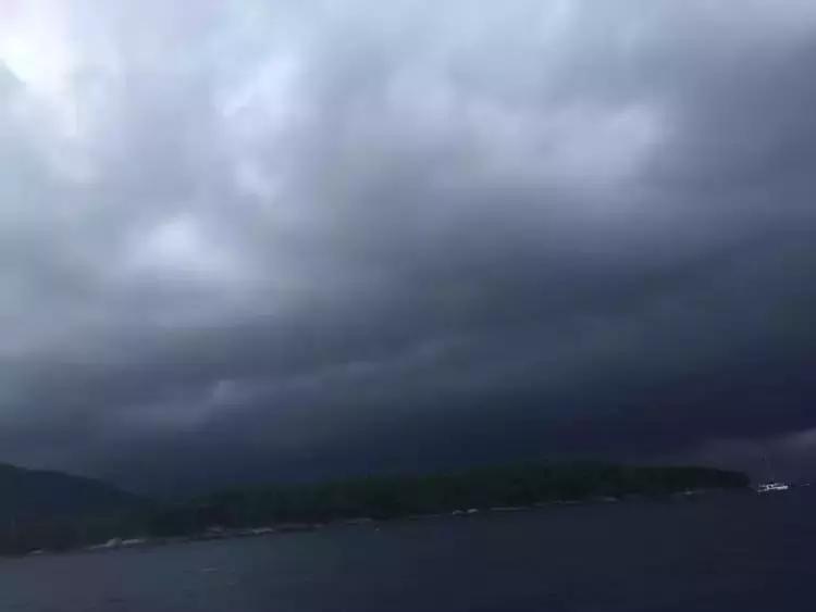 “对不起，孩子回不来了！”今天，全中国都被这42条生命刷屏了……