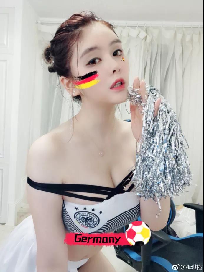 LOL：张琪格晒性感照自称清纯玉女前往日本