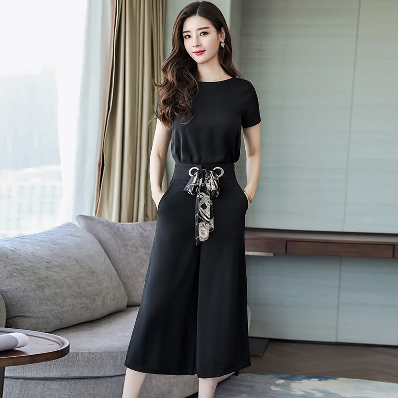 夏天穿的新款时尚洋气短裤套装女,流行穿搭夏天气质套装推荐