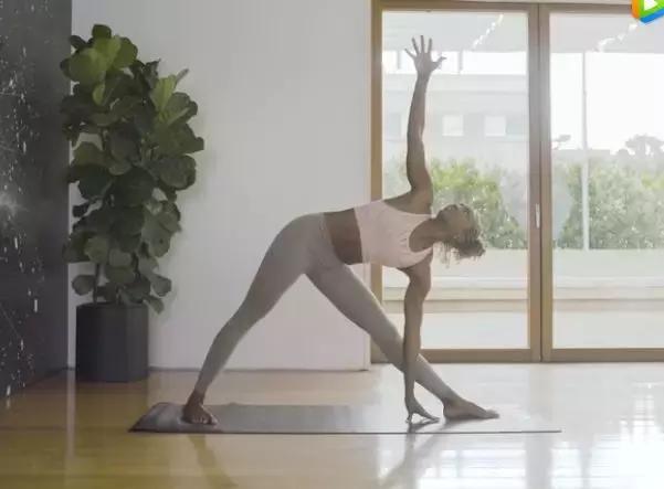 瘦腿拉筋板初级怎么练,正确拉筋方法一周瘦15斤