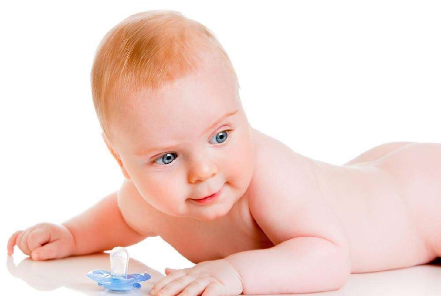 6个月的宝宝能控制手了吗,6个月宝宝不拉便便怎么快速排便