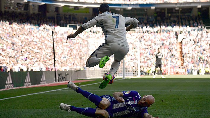 足坛十大名场面惊世倒钩c罗,牛尾巴过人英超