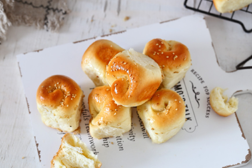 趁着暑假学会这款面包,不加黄油也能松软香甜,开学当早餐正合适