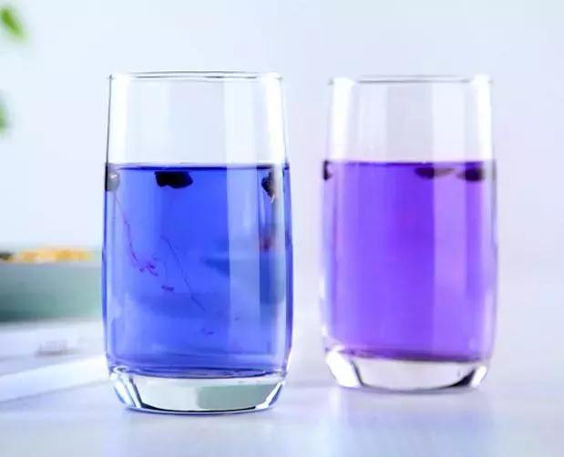 黑枸杞泡水颜色为什么会变淡,黑枸杞煮水后黑枸杞是什么颜色