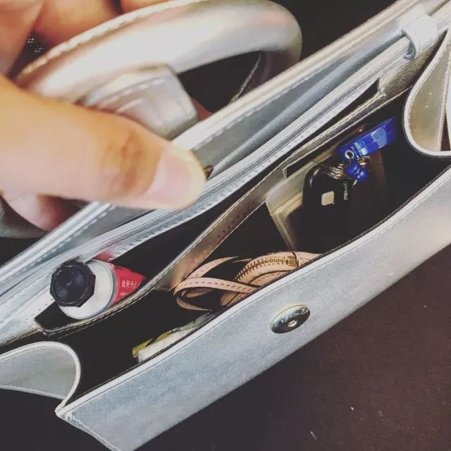 Complet 颜值实力并存的圆环包,这个夏天仙女们都在追捧