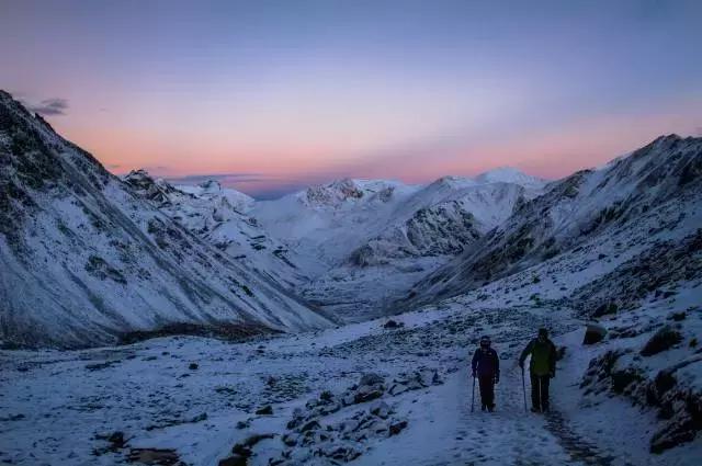 卖掉大城市一套的房子回小城市,卖掉一线城市房子去大理开民宿