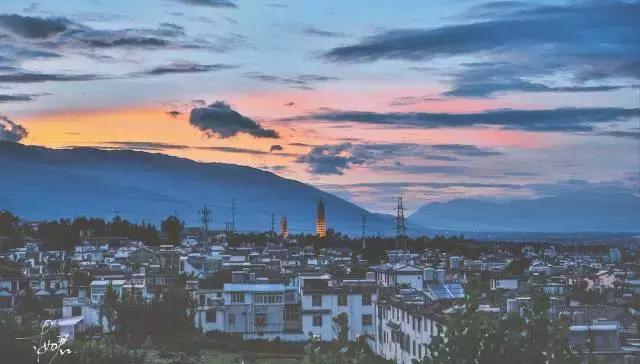 卖掉大城市一套的房子回小城市,卖掉一线城市房子去大理开民宿