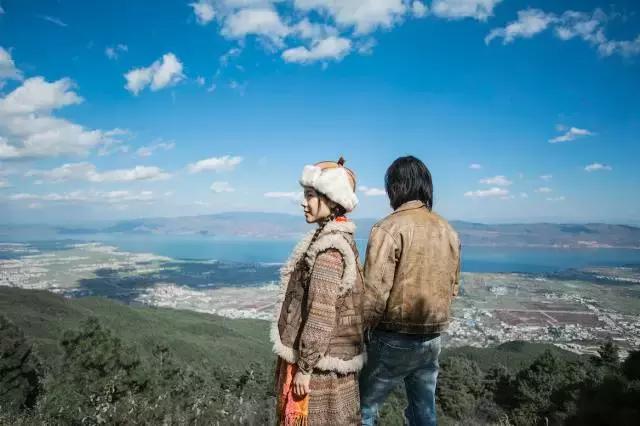 卖掉大城市一套的房子回小城市,卖掉一线城市房子去大理开民宿