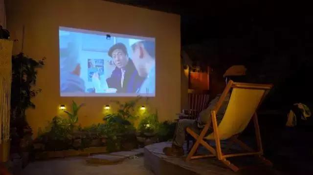 卖掉大城市一套的房子回小城市,卖掉一线城市房子去大理开民宿